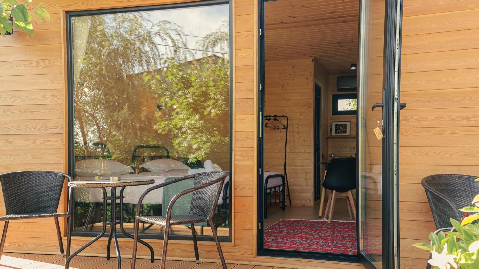 Garden Rooms In Kʼutʼaisi Exterior foto